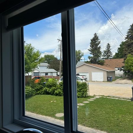Walking Distance To St Boniface, Easy Parking Winnipeg Exterior foto