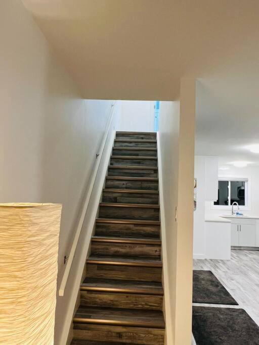 Walking Distance To St Boniface, Easy Parking Winnipeg Exterior foto