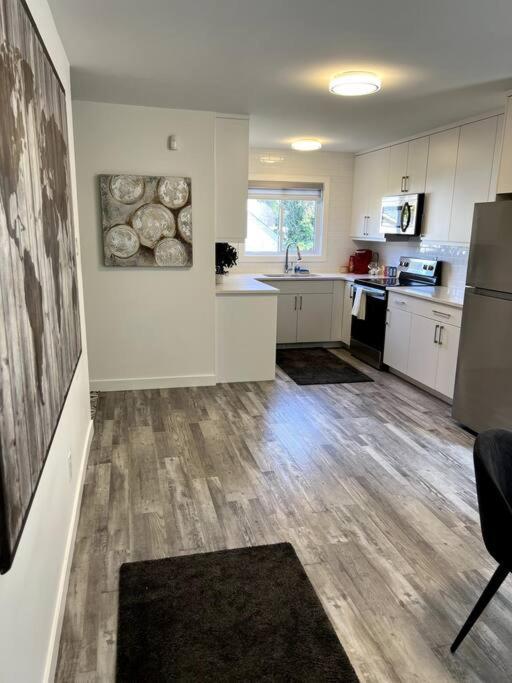 Walking Distance To St Boniface, Easy Parking Winnipeg Exterior foto
